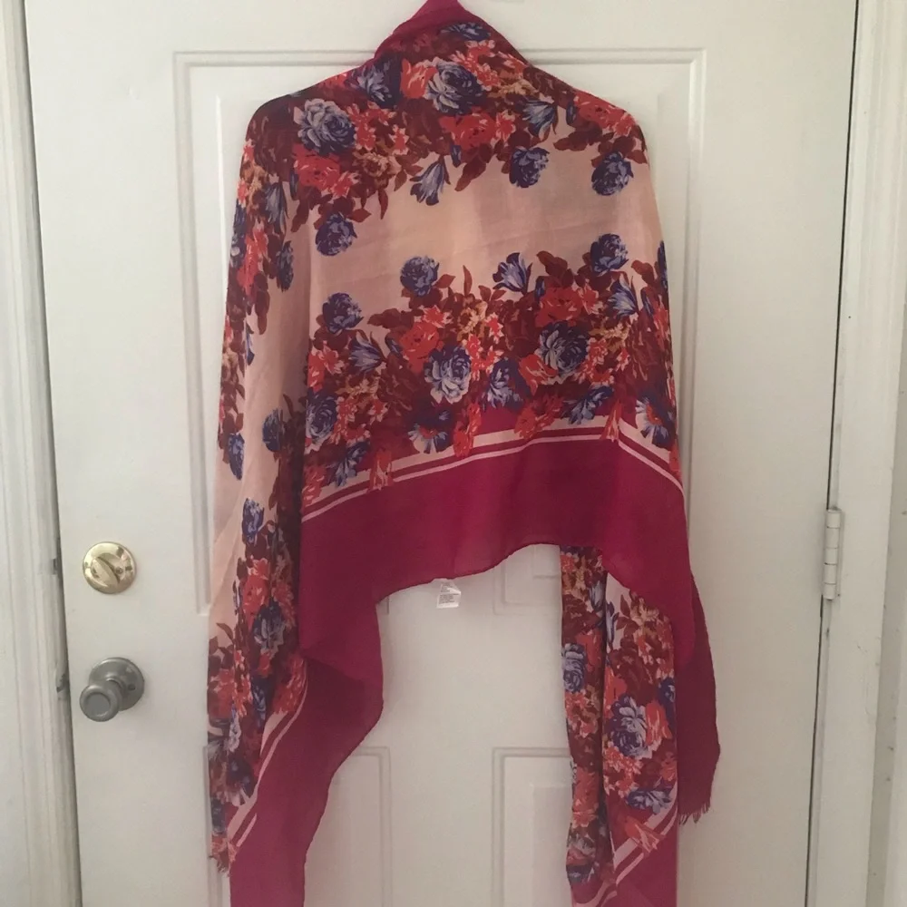 Lightweight Pink Floral Scarf/Wrap